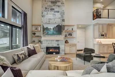 Image de Brand New Luxury 4 bd with Hot Tub and Bunk Room. Jordanelle and Deer Valley Views