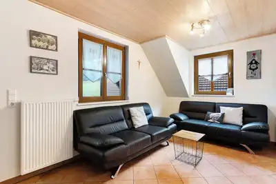 Image de Appartement 'Ferienwohnung Biesleblick' avec vue sur la montagne, jardin partagé et Wi-Fi