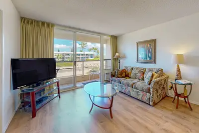 Image de Updated ocean-view condo with 2 pools & hot tubs - walk to beach / dining
