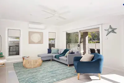 Image de Calm at Shoal Bay – Stay 3, Pay 2!