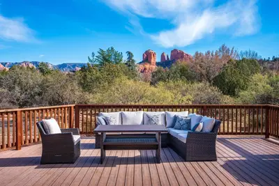 Image de Cathedral Vista - Large Deck, Bbq, & Views