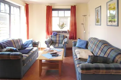Image de Pretty first floor apartment with west-facing terrace and garden, Wlan, washing machine
