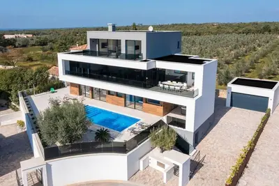 Image de Maison de vacances Vodnjan pour 1 - 11 personnes avec 5 chambres à coucher - Maison de vacances
