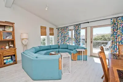 Image de Oceans #12, Oceanside Condo in Pine Knoll Shores, Nc!