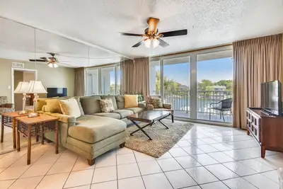 Image de 303c is a Beautiful 2 Br on the Harbor - Great Rates