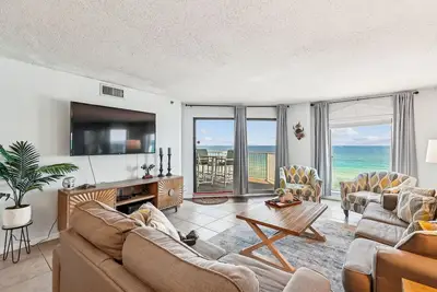 Image de Ir 502 is a gulf front 2 Br with washer dryer Sleeps 6