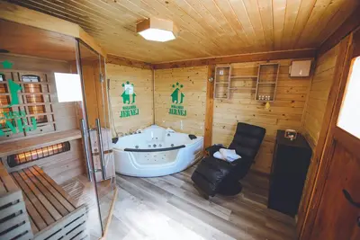 Image de One Bedroom Apartment Marjana with Onsite Wellness