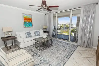 Image de Magnolia House 305 is a Luxury 2 Br with Free Beach Service
