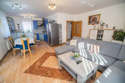 Image de Apartments Želimlje - Three Bedroom Apartment 2 (spodaj)