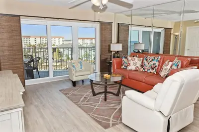 Image de Seacrest 604 is a 2 Br Gulf Front on Okaloosa Island