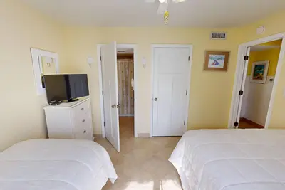 Image de Southbay 62 - 2 Br Townhome with Beach Access - Sleeps 7