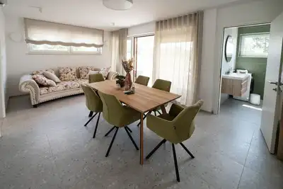 Image de Three Bedroom Apartment with Balcony in Karst