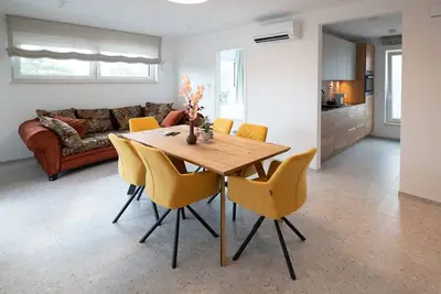 Image de Three Bedroom Apartment with Balcony and pool