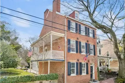 Image de New! Commissioning Weeks open! ! Spacious lux home downtown Annapolis at Main St.