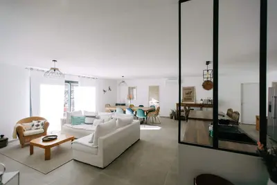 Image de \"La Dolce Vita Provençale : Charmante Maison avec sa Piscine privée\"