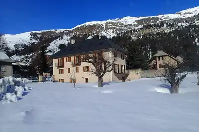 Image de appart. Étendard pour 8 personnes dans maison ancienne rénovée