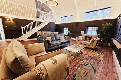 Image de Pass the Keys | Unique town centre apartment with vaulted ceiling
