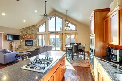 Image de Lead Cabin Rental w/ Private Hot Tub & Game Room!