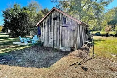 Image de Downtown Wendell 3-Bedroom Farmhouse\n\n