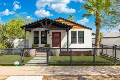 Image de Taylor Street Retreat A | Downtown | Walkable