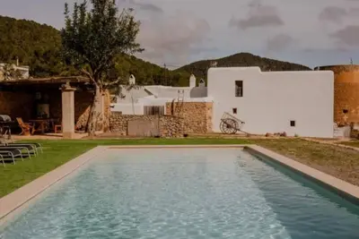 Image de Maison de vacances 'Cas Orvais' avec vue sur montagne, piscine et jardin