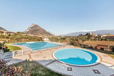 Image de Appartement 'Miralago1' avec vue sur le lac, piscine partagée et Wi-Fi