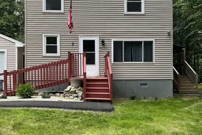 Image de Cottage At Sebago Cove ~ Private Association with beach, dock & boat launch!