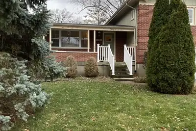 Image de Lovely home away from home 4 Br 3 ba