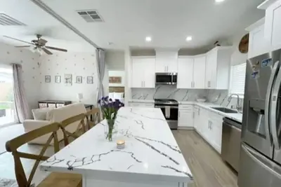 Image de MidTerm Rental | 3Miles To Disney | 1. 5Mile To Uci
