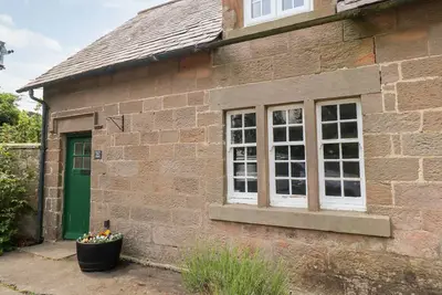 Cherry Tree Cottage, pet friendly, with open fire in Embleton