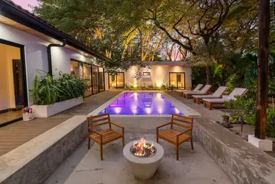 Image de Modern Villa in Playa Grande 3 min walk to beach in Baulas National Park, 16 ppl