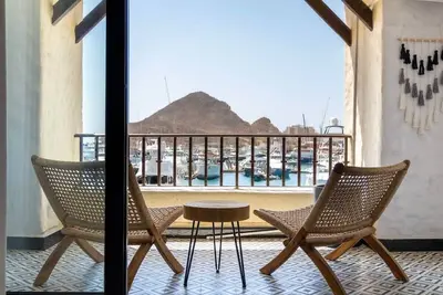Image de Fully Renovated Studio in the Heart of the Marina!