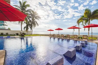 Image de New Ocean Front Ph Bucerias 2Bed/3Bath Barlovento