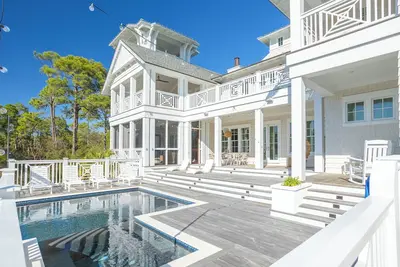 Image de Stay on 30a: Gulf Bridge, Private Beach- Golf Cart!