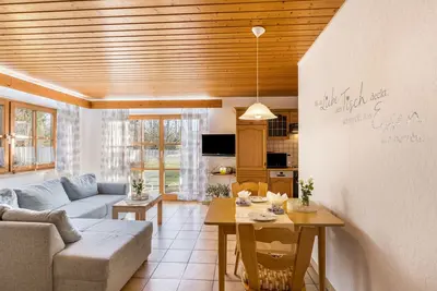 Image de Appartement 'Ferienhaus Toni Wiesenstube' avec terrasse privée, jardin partagé et Wi-Fi