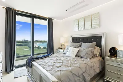 Image de A-604 Superbe appartement d’angle avec magnifique vue sur la plage