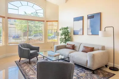 Image de Lovely Milpitas 4br w/ Backyard, nr Mall & Groceries, by Blueground