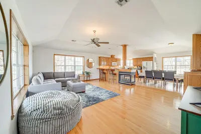 Image de Game Room & Large Yard: Vinita Farmhouse!
