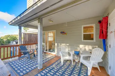 Image de Well-Equipped Emerald Isle Townhome: Pets Welcome!