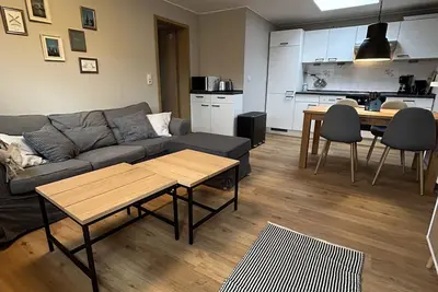 Image de GemĂĽtliches Ferienhaus am Waldrand