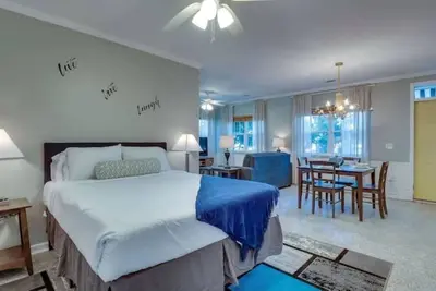 Image de Two Units w/ Gazebo-Swanky Savannah Style