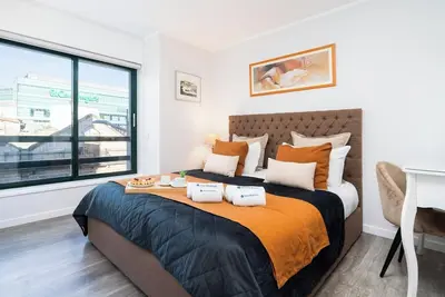 Image de Elegant Spacious Flat w/ Balcony | Ace Location