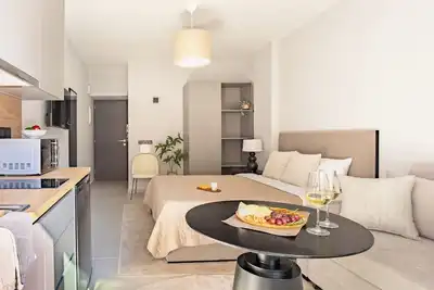 Image de Sanders Tower Centre - Studio lumineux avec balcon