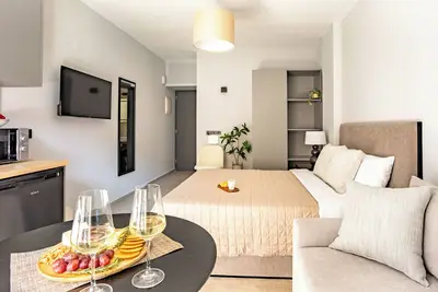 Image de Sanders Tower Centre - Studio Radiant avec Balcon