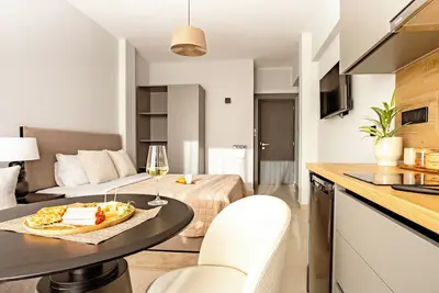 Image de Sanders Tower Centre - Studio chaleureux avec balcon