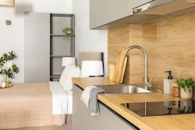 Image de Sanders Tower Centre - Sweet Sup Studio avec balcon