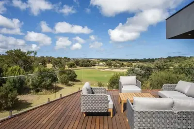 Image de The Moonah Residence - Luxury 6 Bedroom Private Residence overlooking Moonah Links