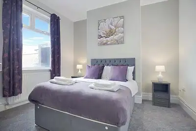 Image de Spacious Retreat with Backyard Bliss, Sleeps 7