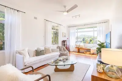 Image de Evoke - Shoal Bay, 2 Leonard Ave, Stylish holiday house with air con, Wi-Fi & boat parking