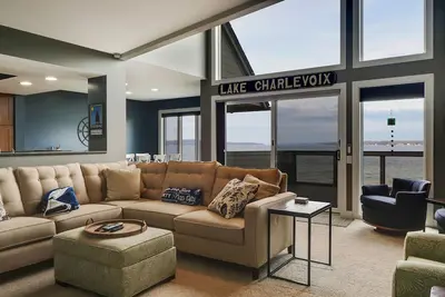 Image de Lake Charlevoix Beachfront | Sleeps 8 Guests | Walkable to Downtown Boyne
